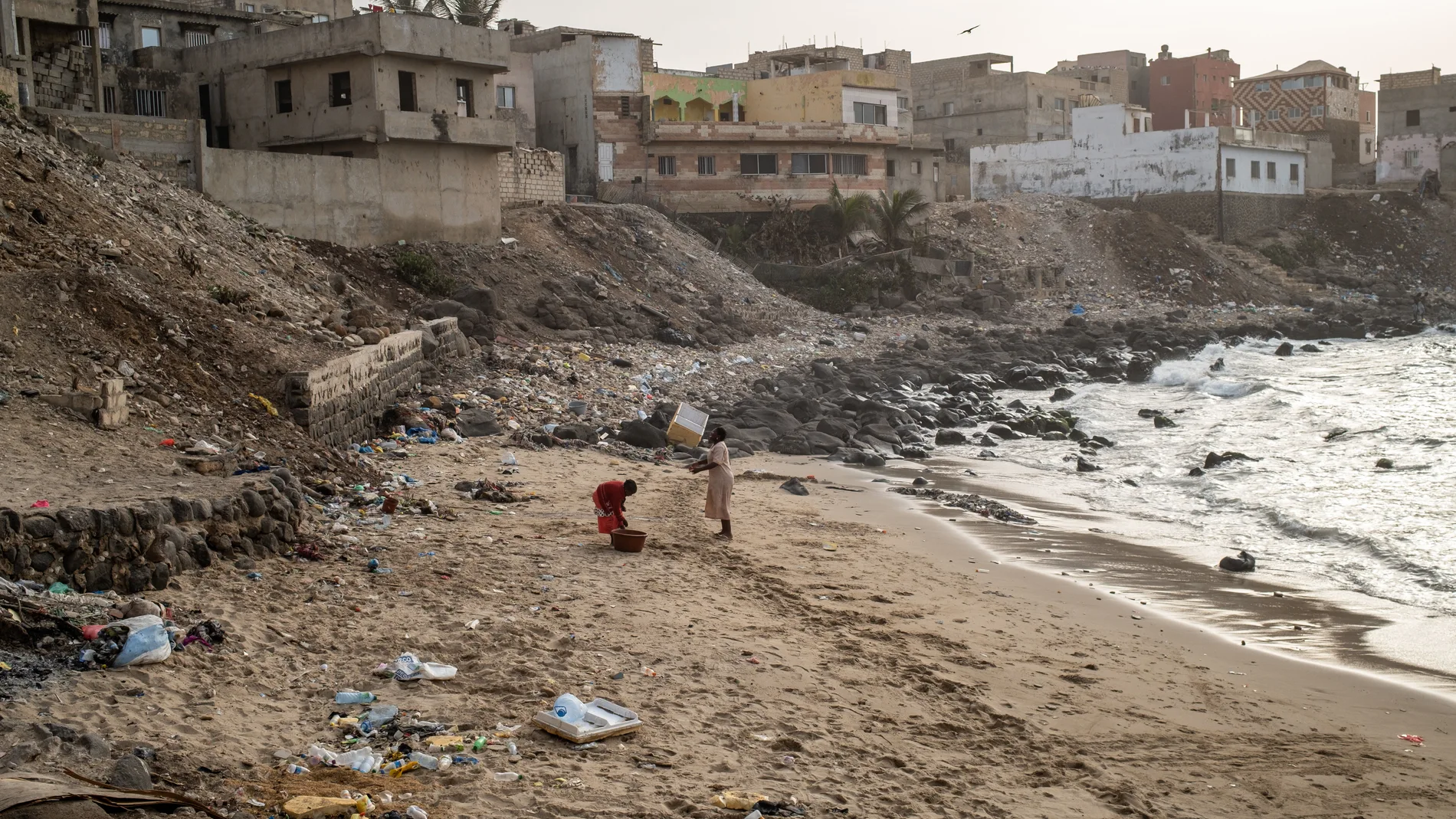 Senegal.- Al menos 12 muertos en el naufragio de una embarcación con migrantes frente a las costas de Senegal Senegal.- Al menos 12 muertos en el naufragio de una embarcación con migrantes frente a las costas de Senegal