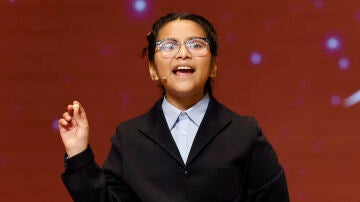 La ni&ntilde;a que cant&oacute; el gordo de la Loter&iacute;a de Navidad 2025