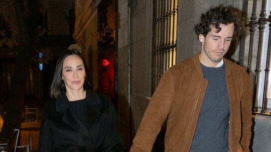 Tamara Falc&oacute; e &Iacute;&ntilde;igo Onieva por la calle