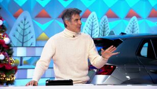 Jorge Fern&aacute;ndez, sorprendido ante la forma &uacute;nica de celebrar las campanadas de Mariola