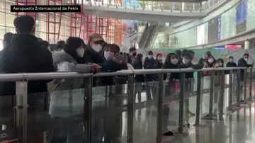 China reabre sus fronteras tras tres años por el COVID China reabre sus fronteras tras tres años por el COVID