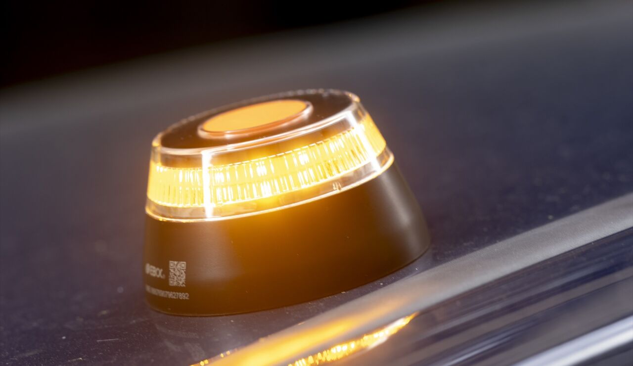 Baliza V16 de emergencia para veh&iacute;culos