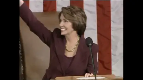 Nancy Pelosi, primera mujer presidenta de la Cámara de Representantes de Estados Unidos Nancy Pelosi, primera mujer presidenta de la Cámara de Representantes de Estados Unidos