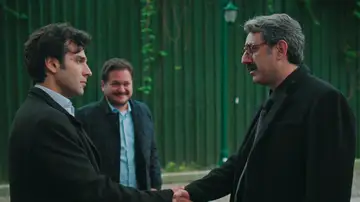 Tarik recupera la libertad y se alía con Tayyar para ajustar cuentas contra los Korhan Tarik recupera la libertad y se alía con Tayyar para ajustar cuentas contra los Korhan