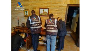 La Agencia Tributaria desmantela una 'macrotrama' de fraude en el IVA de hidrocarburos de m&aacute;s de 300 millones de euros