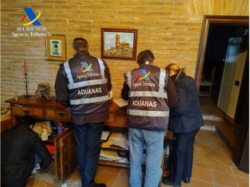 La Agencia Tributaria desmantela una 'macrotrama' de fraude en el IVA de hidrocarburos de m&aacute;s de 300 millones de euros