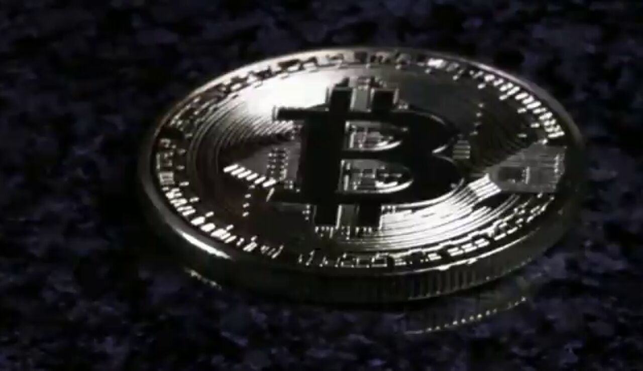 Nace la criptomoneda Bitcoin