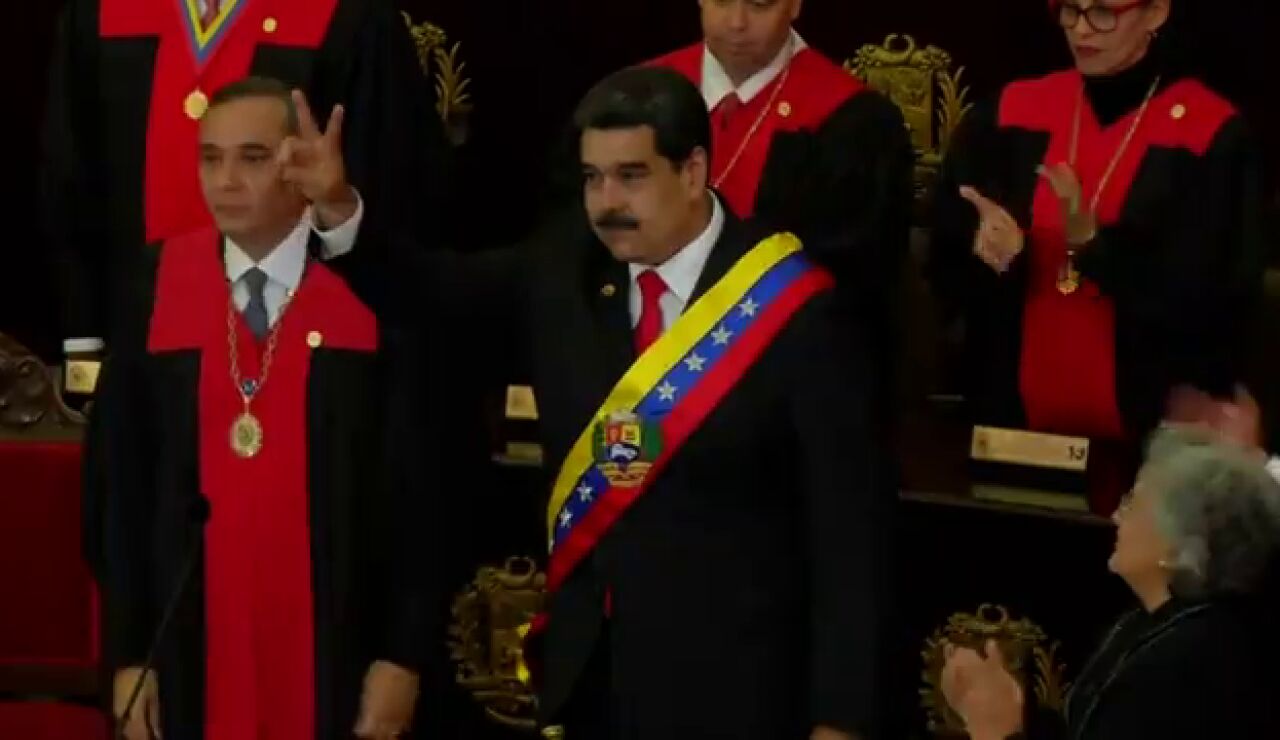 Nicolas Maduro jura para segundo mandato