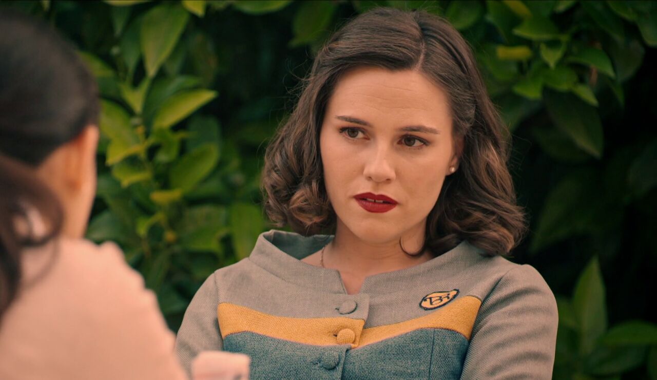 Claudia, sin palabras: &iexcl;Maripaz se hizo pasar por ella en la entrega de premios de la casa cuna!