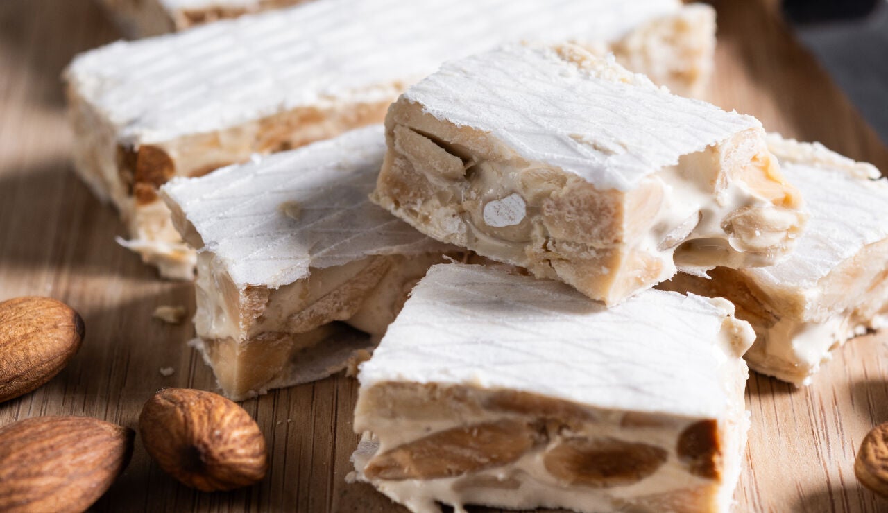 Turr&oacute;n de almendras