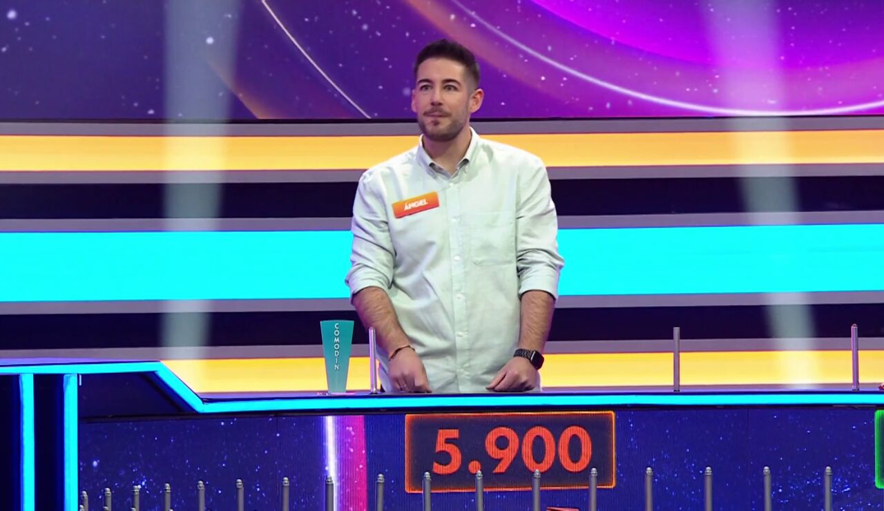 &Aacute;ngel arrasa en La ruleta de la suerte noche con un panel perfecto y m&aacute;s de 28.000 euros acumulados