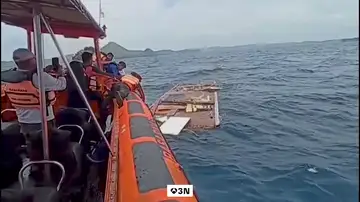 La búsqueda de la familia desaparecida en Indonesia entra en las horas críticas: "Su obsesión es que aparezcan los cuerpos" La búsqueda de la familia desaparecida en Indonesia entra en las horas críticas: "Su obsesión es que aparezcan los cuerpos"