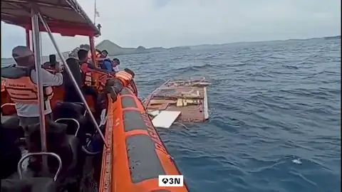 La búsqueda de la familia desaparecida en Indonesia entra en las horas críticas: "Su obsesión es que aparezcan los cuerpos" La búsqueda de la familia desaparecida en Indonesia entra en las horas críticas: "Su obsesión es que aparezcan los cuerpos"