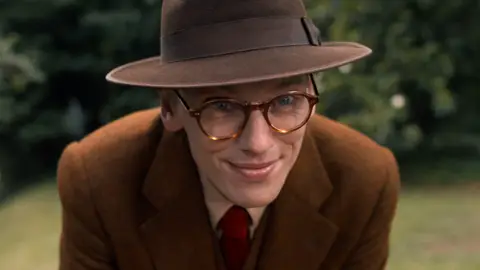 Jamie Campbell Bower en Stranger Things 5 Jamie Campbell Bower en Stranger Things 5