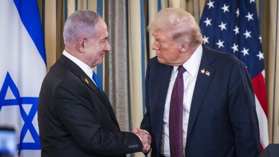 Imagen del presidente de Estados Unidos, Donald Trump, con el primer ministro de Israel, Benjamin Netanyahu 