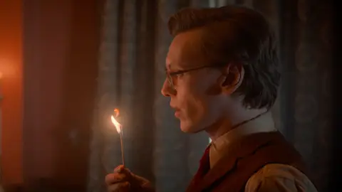 Jamie Campbell Bower en Stranger Things 5 Jamie Campbell Bower en Stranger Things 5