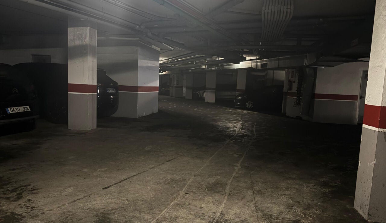 Imagen del garaje donde sucedieron los hechos 