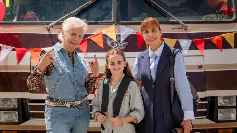 Abuela tremenda, con Elena Irureta, Carla Pastor y Toni Acosta