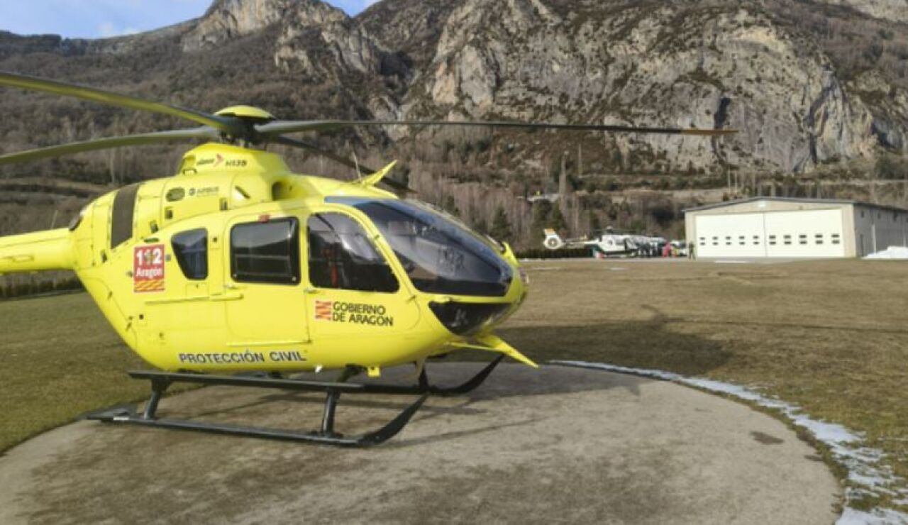 Helic&oacute;ptero de protecci&oacute;n civil