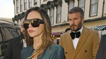 Victoria y David Beckham en la boda de Holly Ramsay