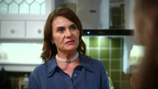 Nevra confiesa a Seren que la delató y la amenaza: “La casa es de Uras y tú no eres nadie aquí” Nevra confiesa a Seren que la delató y la amenaza: “La casa es de Uras y tú no eres nadie aquí”