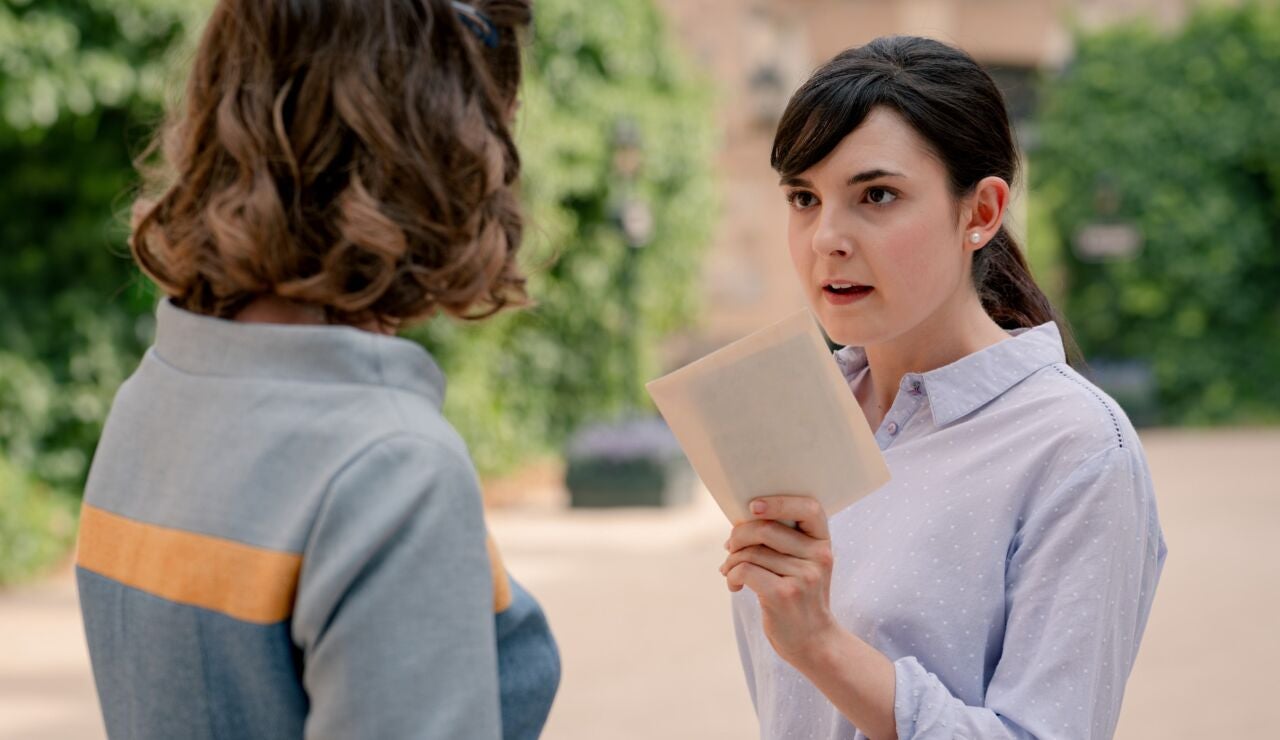 Claudia decide despedir a Maripaz y ella le amenaza