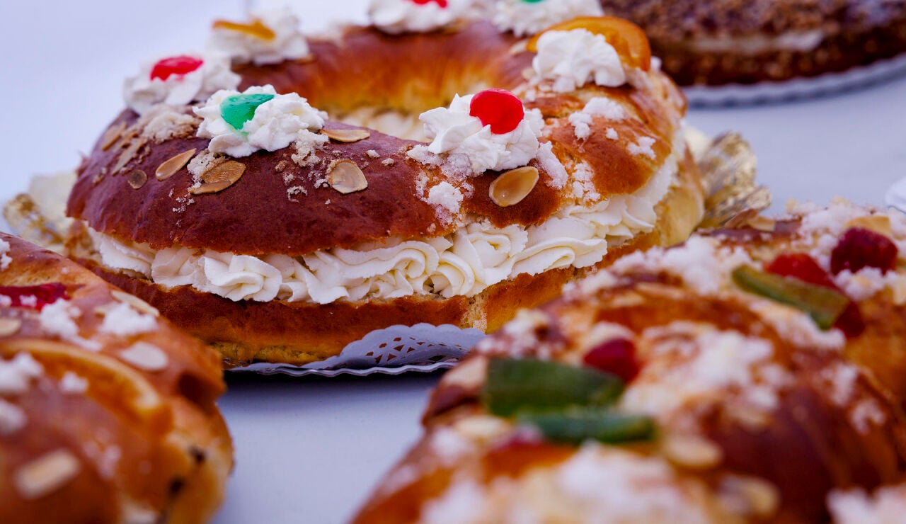 La OCU alerta del abuso de aditivos y de la mezcla de grasas en los roscones del supermercado: Esto es lo que debes evitar