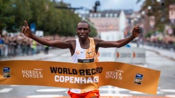 Atletismo.- Geoffrey Kamworor y Diane Van Es, favoritos en la Nationale-Nederlanden San Silvestre Vallecana 2025