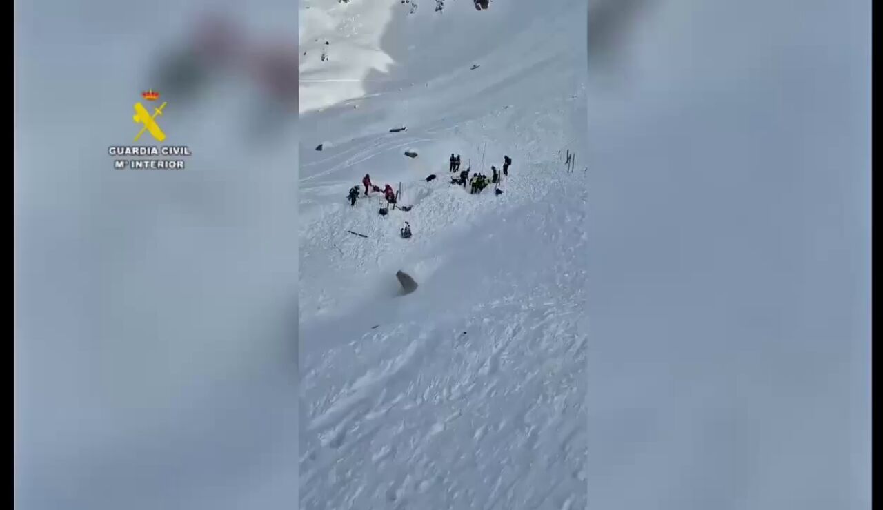 Las impactantes im&aacute;genes de la b&uacute;squeda de los muertos en Panticosa