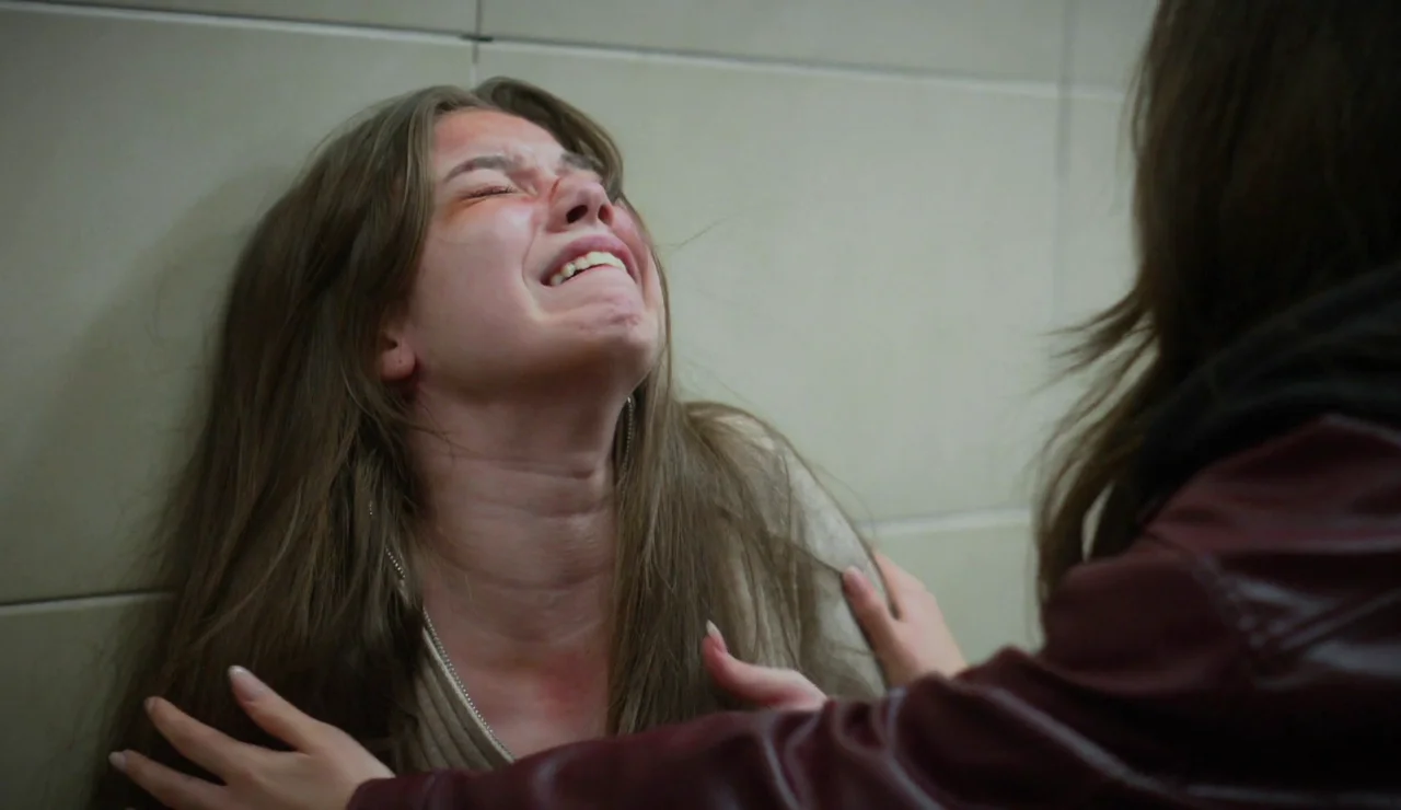 La desesperación de Parla llega al extremo: droga a Umay para ocultar la verdad