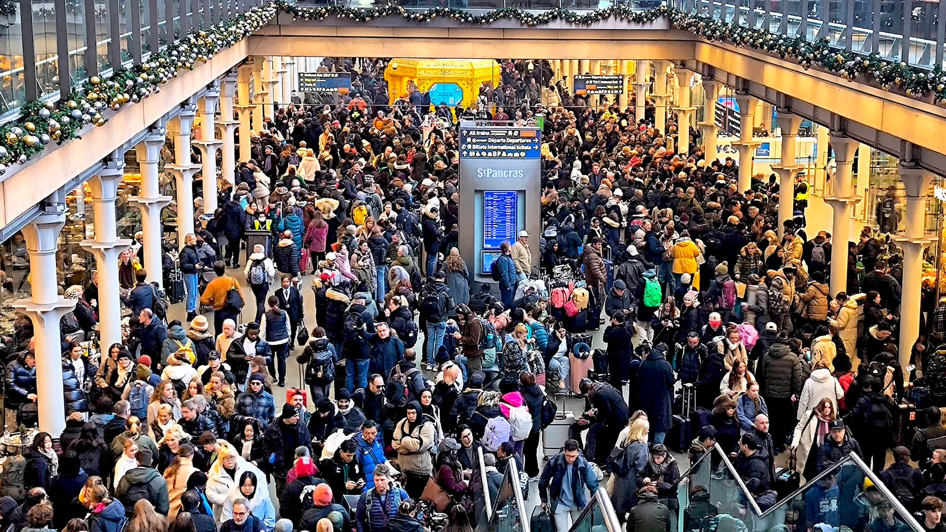 Estación de St. Pancras, en Londres Estación de St. Pancras, en Londres