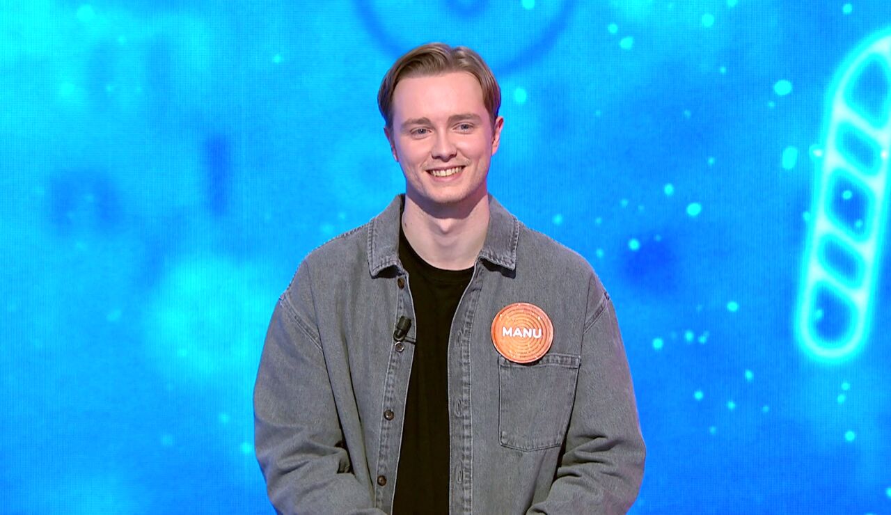 Manu pone &ldquo;el Pedroche&rdquo; con su &uacute;ltimo poema en 2025 para despedir a los invitados