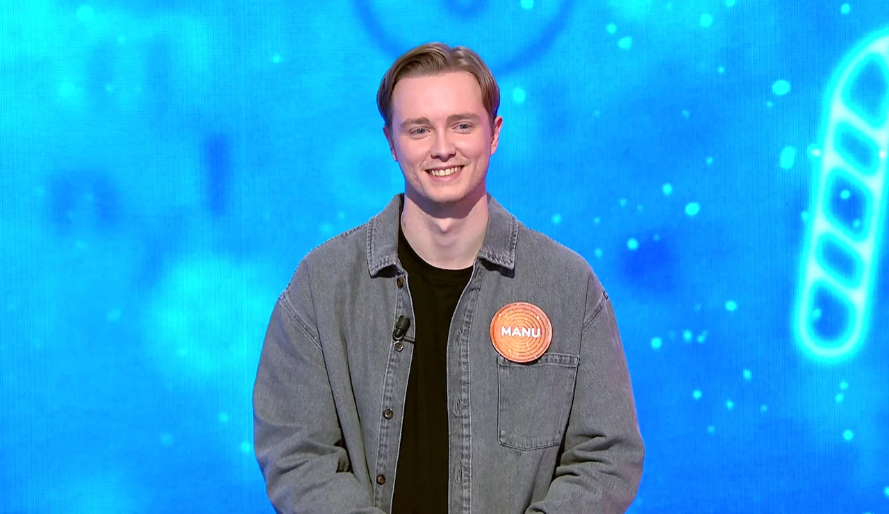 Manu pone “el Pedroche” con su último poema en 2025 para despedir a los invitados