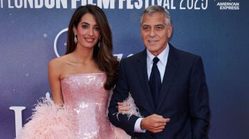 George Clooney y su mujer Amal
