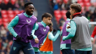 I&ntilde;aki Williams durante el entrenamiento en San Mam&eacute;s