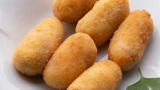 Receta de croquetas de huevo y panceta de Karlos Argui&ntilde;ano