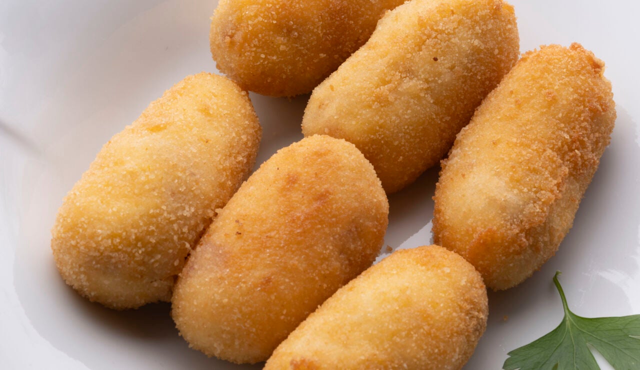 Receta de croquetas de huevo y panceta de Karlos Argui&ntilde;ano