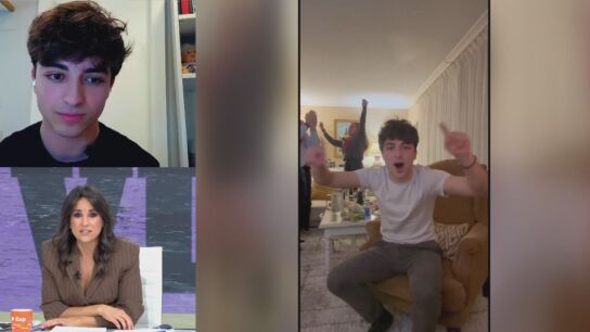 El primer joven en pedir la dimisi&oacute;n de S&aacute;nchez tras las uvas: "Un presidente que no puede salir a la calle no merece gobernar" 