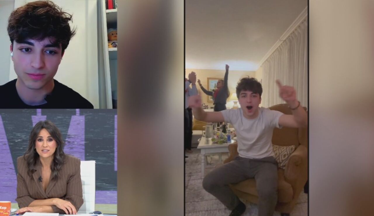 El primer joven en pedir la dimisi&oacute;n de S&aacute;nchez tras las uvas: "Un presidente que no puede salir a la calle no merece gobernar" 