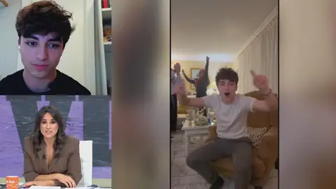 El primer joven en pedir la dimisión de Sánchez tras las uvas: "Un presidente que no puede salir a la calle no merece gobernar" El primer joven en pedir la dimisión de Sánchez tras las uvas: "Un presidente que no puede salir a la calle no merece gobernar"