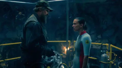 Jim y Eleven en Stranger Things 5 Jim y Eleven en Stranger Things 5