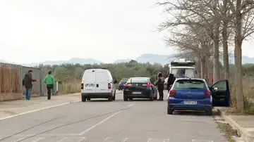 Imagen de los asistentes llegando a la rave de Tarragona Imagen de los asistentes llegando a la rave de Tarragona