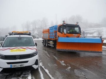 DGT llama a planificar los viajes y extremar la precauci&oacute;n por la borrasca 'Francis' y la llegada de nieve
