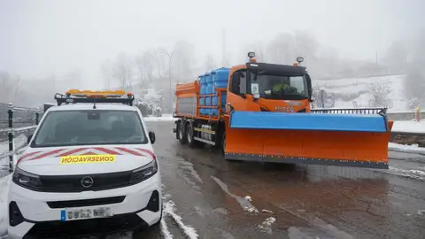 DGT llama a planificar los viajes y extremar la precaución por la borrasca 'Francis' y la llegada de nieve DGT llama a planificar los viajes y extremar la precaución por la borrasca 'Francis' y la llegada de nieve
