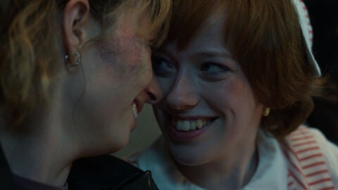 Robin (Maya Hawk) y Vickie (Amybeth McNulty) en Stranger Things 5