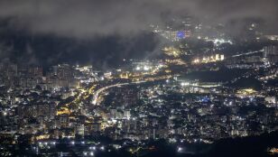Fuertes explosiones sacuden Caracas en medio de la escalada de tensi&oacute;n con EEUU