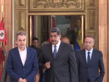 Zapatero con Nicol&aacute;s Maduro