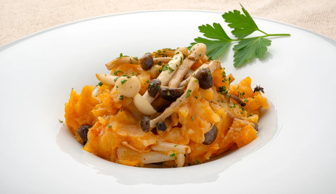 Patatas revolconas con setas