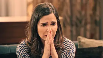 La angustia se apodera en casa de los De la Reina: ¡Gabriel se ha llevado a Julia sin avisar a nadie! La angustia se apodera en casa de los De la Reina: ¡Gabriel se ha llevado a Julia sin avisar a nadie!