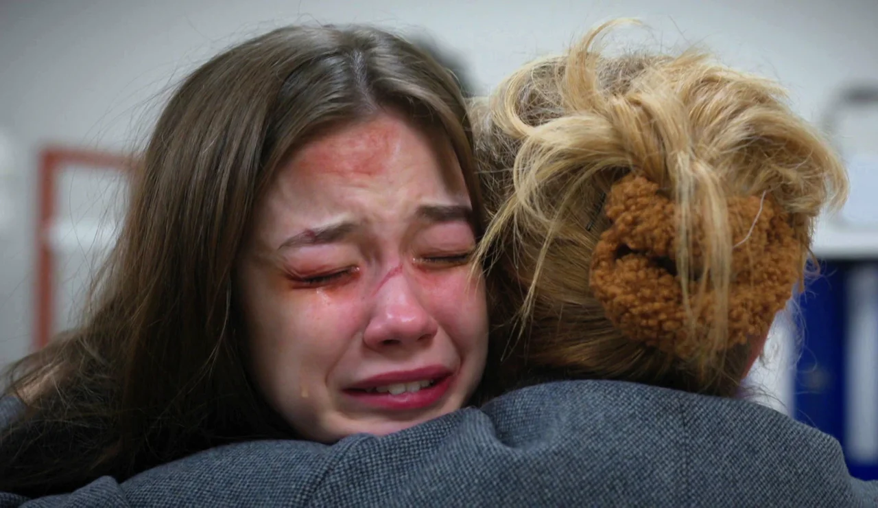 Bahar y Rengin descubren el horror que vivieron Umay y Parla y juran protegerlas: “Se acabó, ya estáis a salvo”